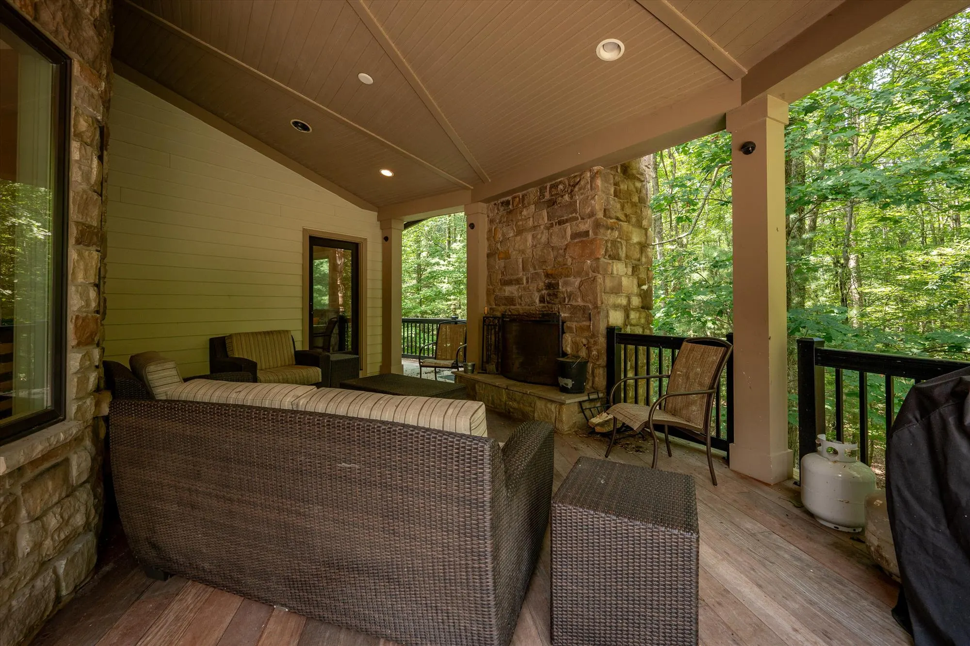 Outdoor dining table on the deck for alfresco meals in the mountain air
